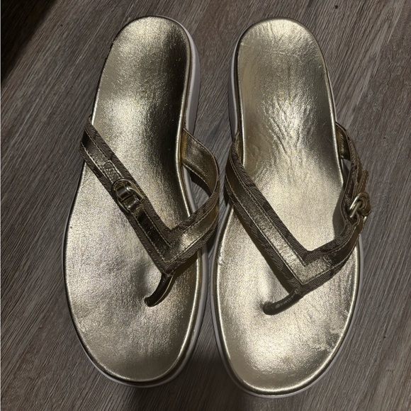 Women’s Coach Lyndsey Flip Flops Gold - Picture 1 of 5